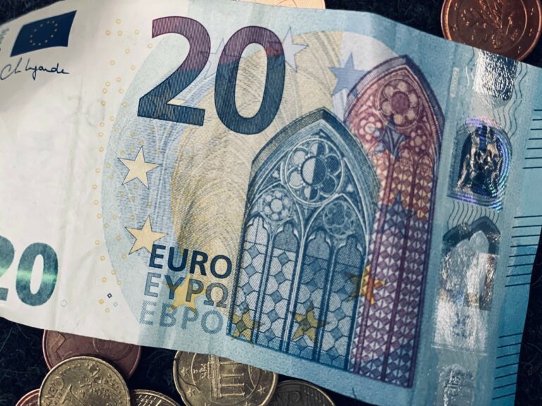 Übrigens: Es lebe die Freiheit!
