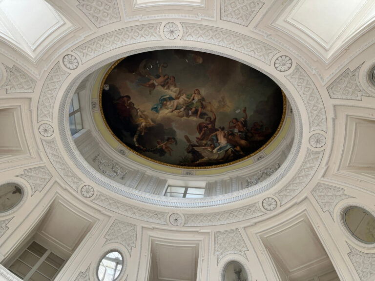 Adonis & Venus im Seeschloss Monrepos zurück zu alter Frische