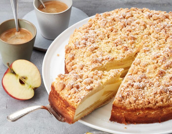 Der Kuchen passt perfekt auf die frühherbstliche Kaffeetafel. Copyright: Dr. August Oetker Nahrungsmittel KG.
